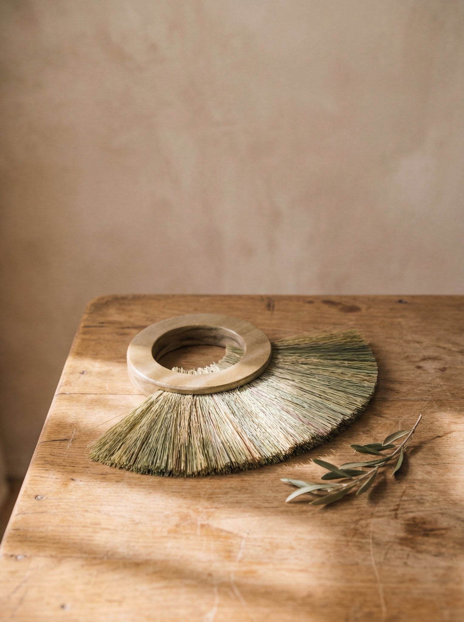 Gemelina Wooden Circle Handbroom Ember Collective